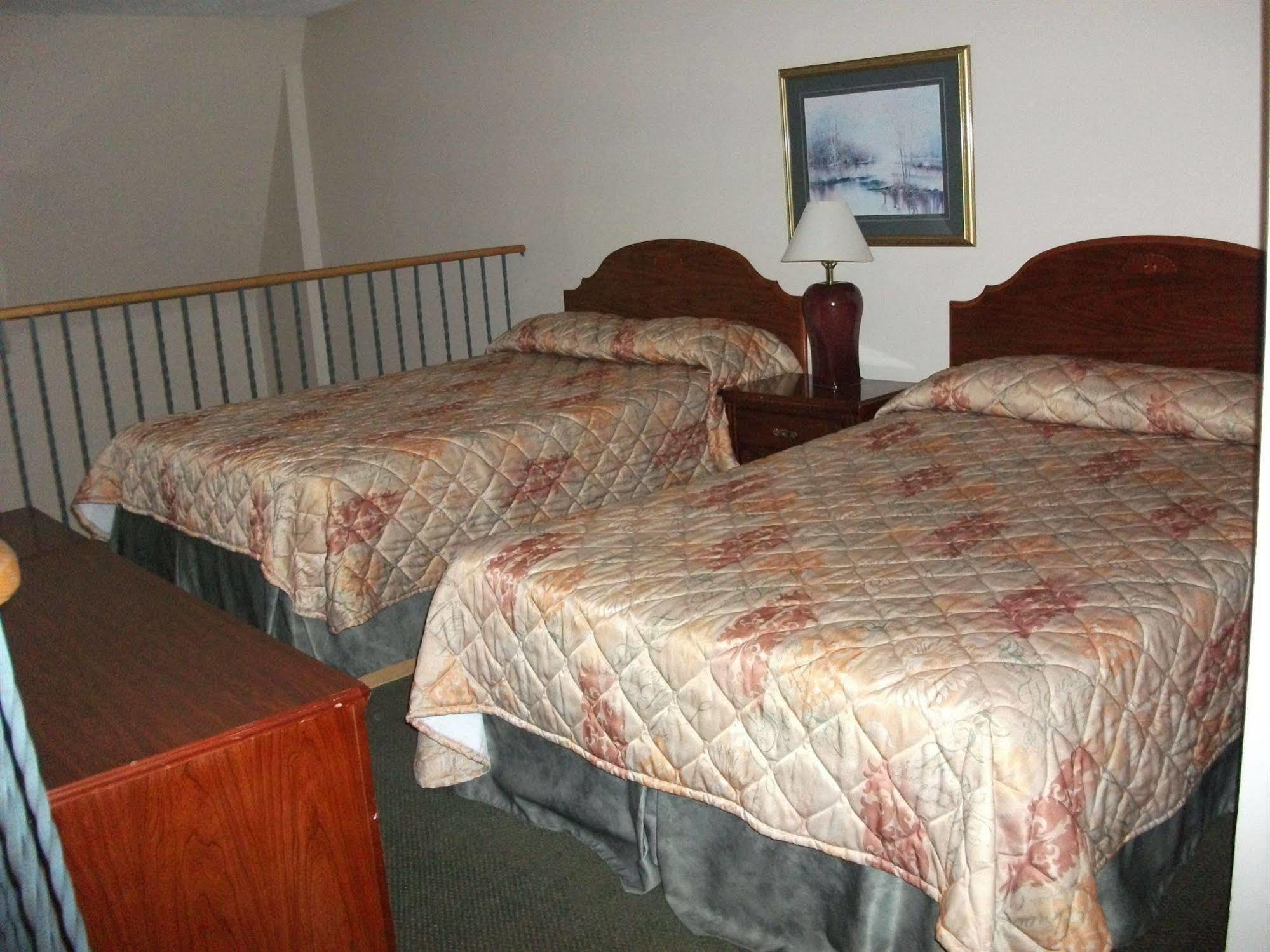 Travelodge By Wyndham Wasaga Beach Oda fotoğraf