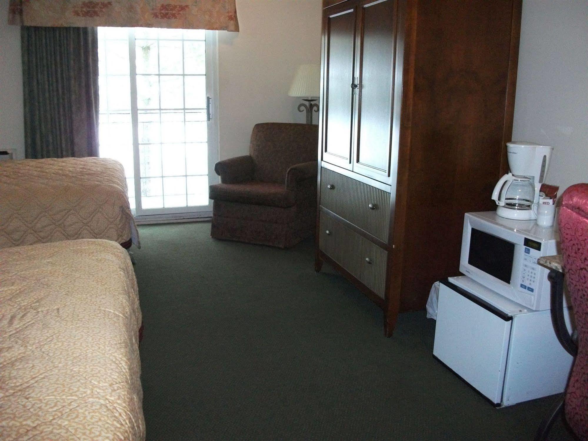 Travelodge By Wyndham Wasaga Beach Dış mekan fotoğraf